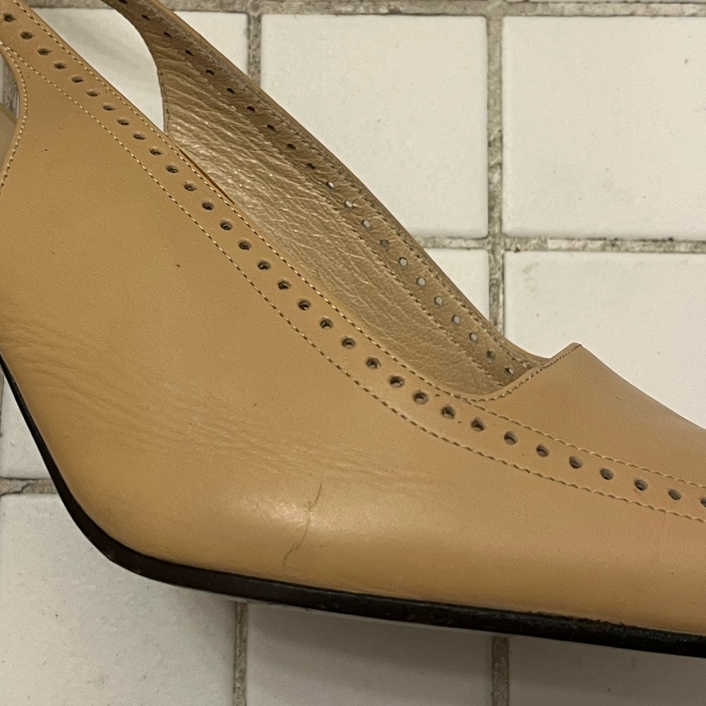 Celine Beige Leather Slingback Heels Women’s Size 10 / 40 EU with FLAWS - Picture 3 of 13